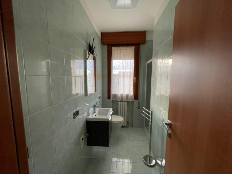 BOSCO DI RUBANO-in centro al paese comodo a tutti i servizi principali di prima necessità.
 In pa...