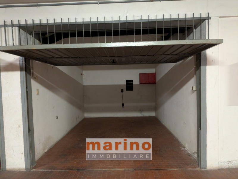 PADOVA VIA SCROVEGNI  
A due passi dal centro storico proponiamo luminoso appartamento al quinto ...