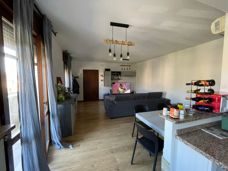 RUBANO- in centro al paese e comodo a tutti i servizi principali e in prossimità della linea del ...