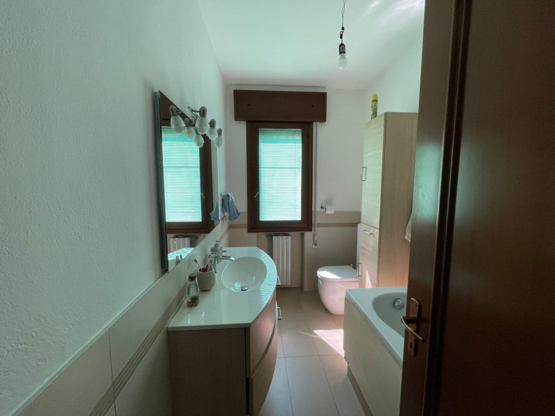 RUBANO- in centro al paese e comodo a tutti i servizi principali e in prossimità della linea del ...