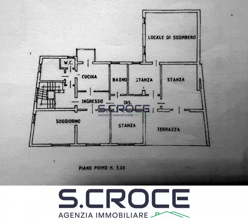 Proponiamo in vendita un importante appartamento di circa 220 mq commerciali, situato al primo pi...