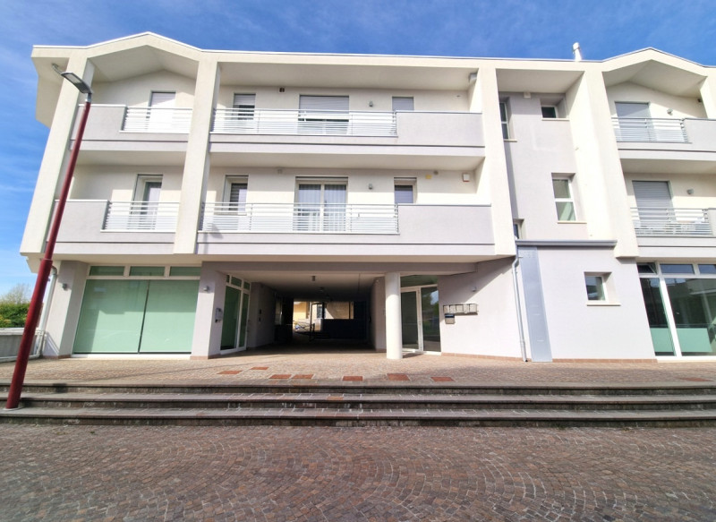 In una zona residenziale di Cadoneghe, comoda a tutti i principali servizi e a pochi minuti dal c...