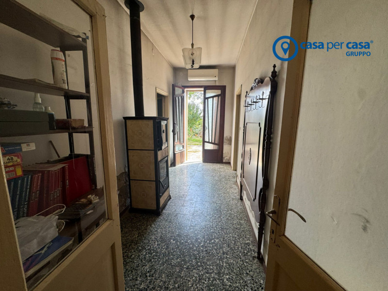 APPROVATO GRUPPO CASA PER CASA: VALUTATO, CONTROLLATO, GESTITO IN ESCLUSIVA!

ZONA:
L'immobile è ...