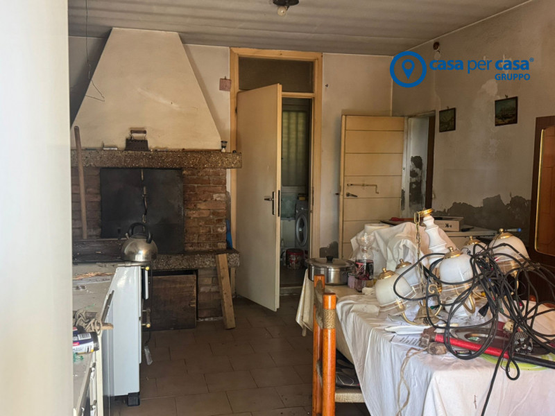 APPROVATO GRUPPO CASA PER CASA: VALUTATO, CONTROLLATO, GESTITO IN ESCLUSIVA!

ZONA:
L'immobile è ...