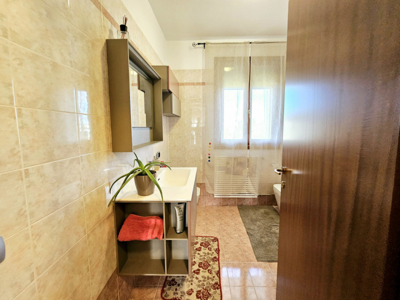 In un bel quartiere residenziale nel centro di Saletto (Borgo Veneto), proponiamo in vendita una ...