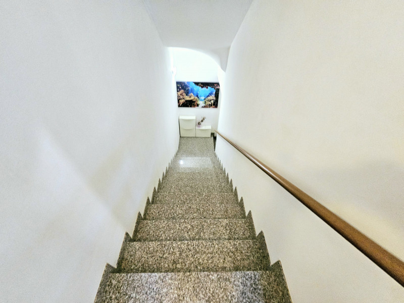 In un bel quartiere residenziale nel centro di Saletto (Borgo Veneto), proponiamo in vendita una ...