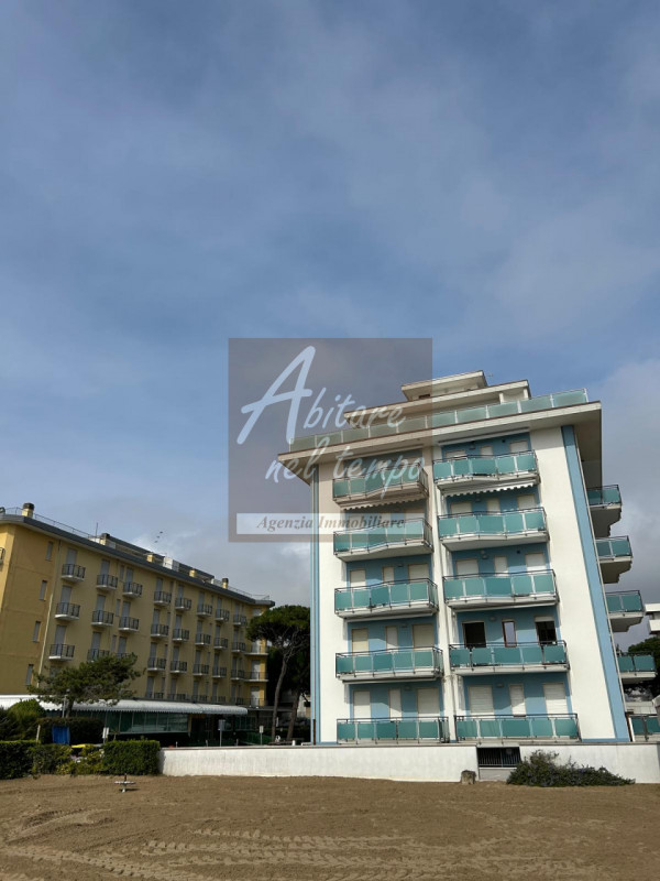 JESOLO (VE) - PIAZZA MILANO

In nostra esclusiva proponiamo in vendita un meraviglioso appartamen...