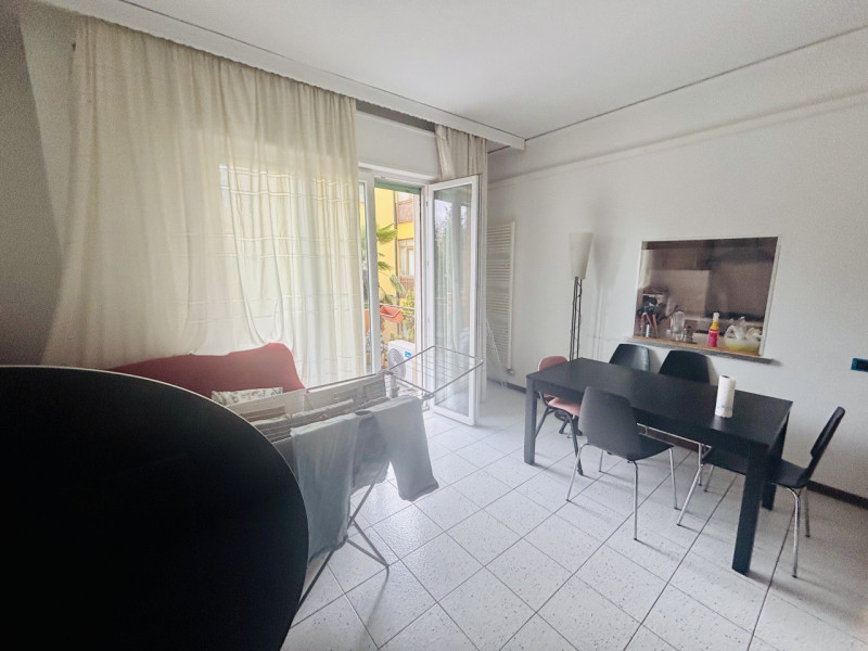 Per info, Maddalena 351 799 3937, riferimento annuncio MD01

Proponiamo in vendita ampio appartam...