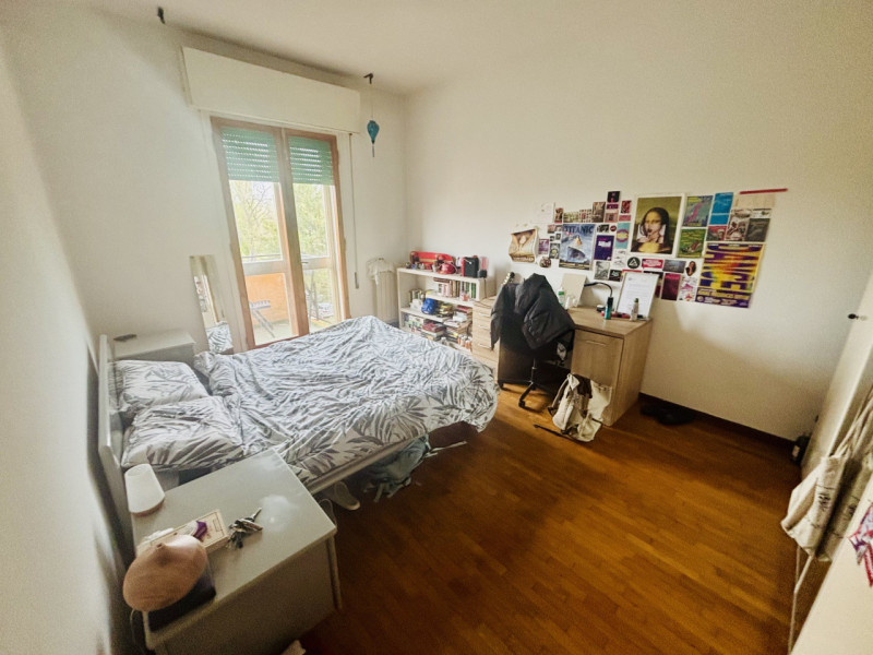 Per info, Maddalena 351 799 3937, riferimento annuncio MD01

Proponiamo in vendita ampio appartam...