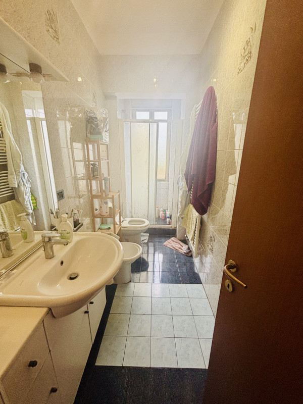 Per info, Maddalena 351 799 3937, riferimento annuncio MD01

Proponiamo in vendita ampio appartam...