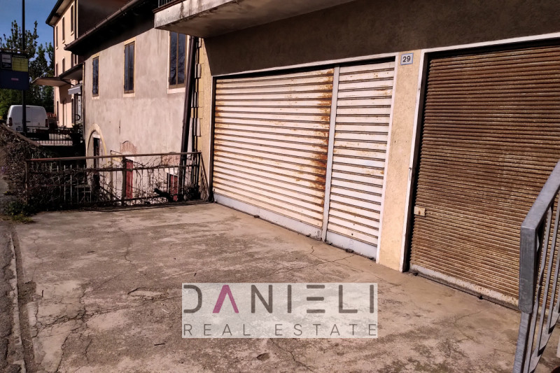 Barbarano Mossano: località Ponte di Barbarano gestiamo palazzetto composto da appartamento al pi...