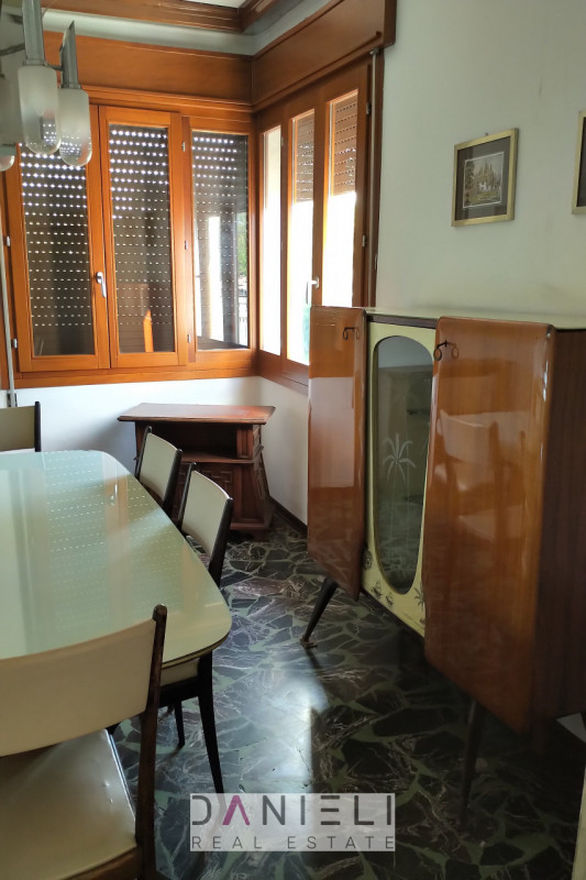 Barbarano Mossano: località Ponte di Barbarano gestiamo palazzetto composto da appartamento al pi...