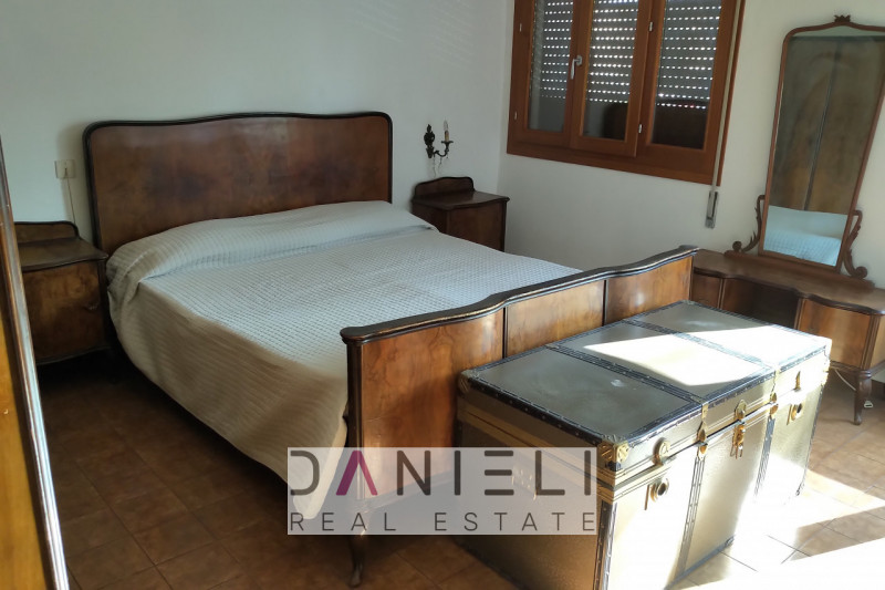 Barbarano Mossano: località Ponte di Barbarano gestiamo palazzetto composto da appartamento al pi...