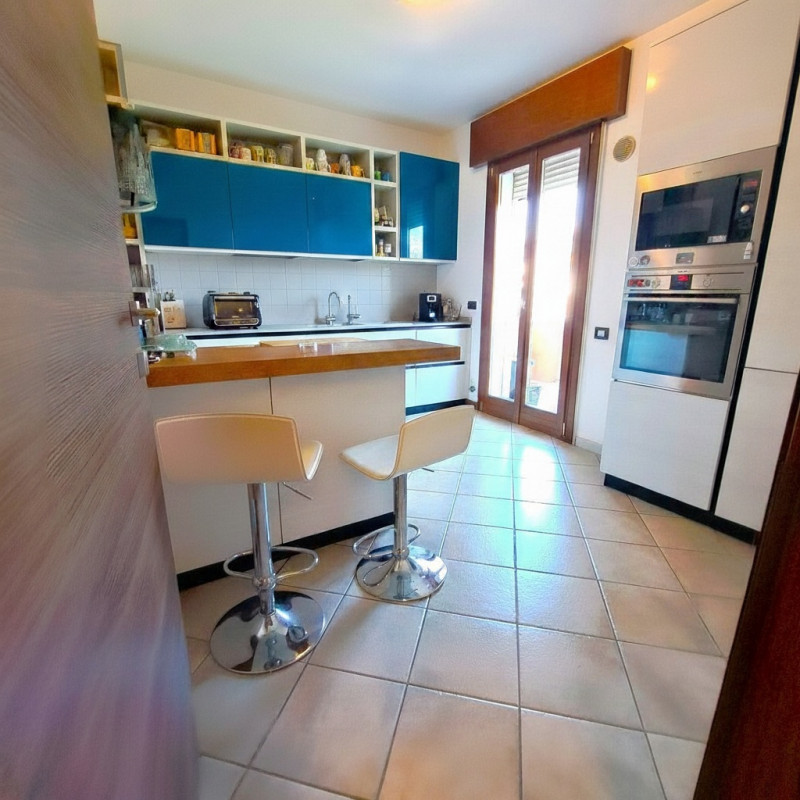 ANCONETTA (VI) - zona residenziale interna, con ampi spazi a verde pubblico ed aree a parcheggi, ...