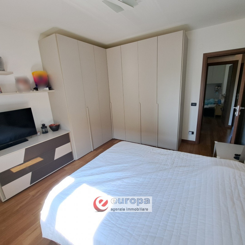 ANCONETTA (VI) - zona residenziale interna, con ampi spazi a verde pubblico ed aree a parcheggi, ...