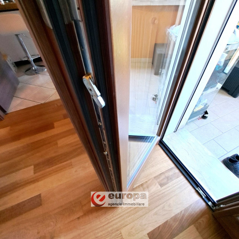 ANCONETTA (VI) - zona residenziale interna, con ampi spazi a verde pubblico ed aree a parcheggi, ...