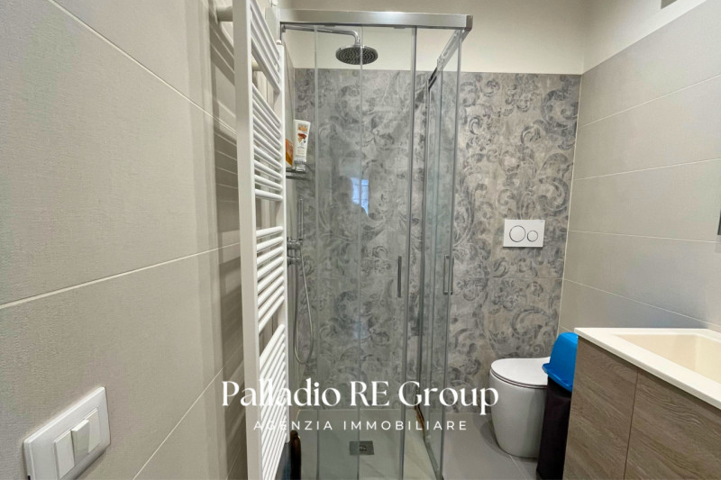 Situato nella zona di Viale Astichello, questo incantevole appartamento bicamere è l' ideale per ...