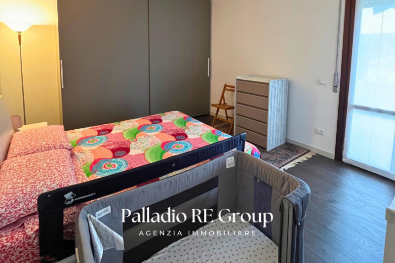 Situato nella zona di Viale Astichello, questo incantevole appartamento bicamere è l' ideale per ...