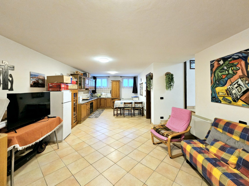 Nel centro residenziale di Baone, in una delle zone più ricercate e tranquille del Paese, proponi...