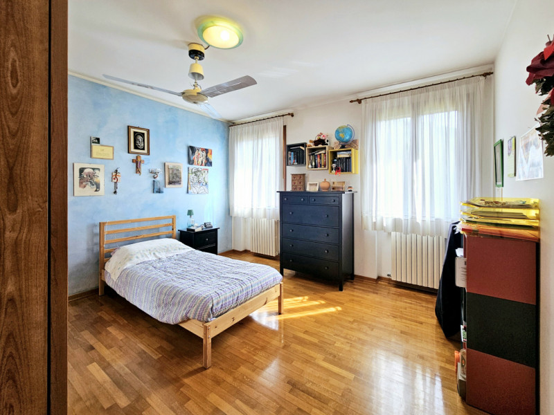 Nel centro residenziale di Baone, in una delle zone più ricercate e tranquille del Paese, proponi...