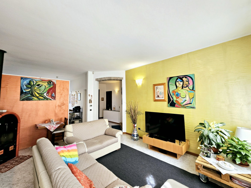 Nel centro residenziale di Baone, in una delle zone più ricercate e tranquille del Paese, proponi...