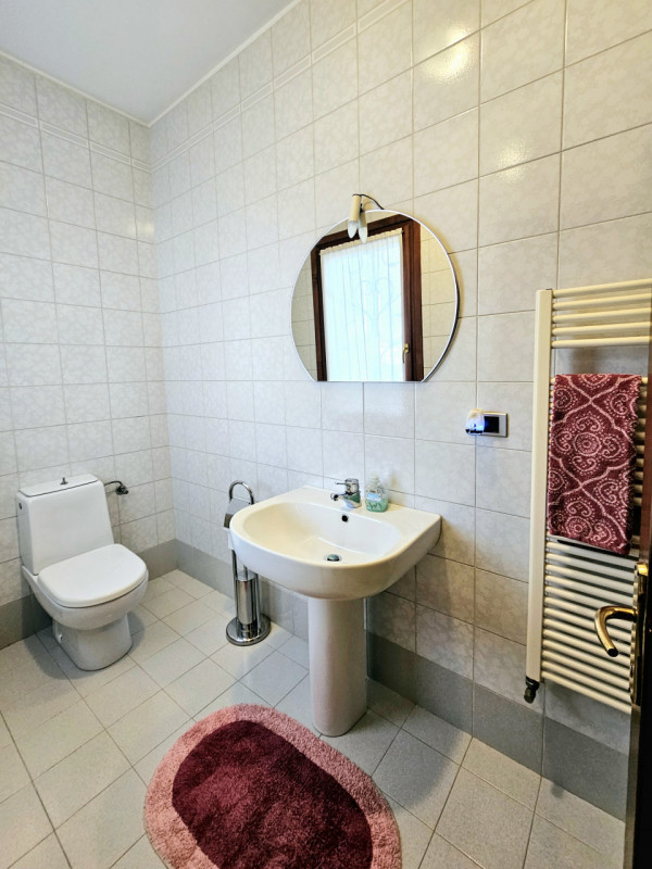 Nel centro residenziale di Baone, in una delle zone più ricercate e tranquille del Paese, proponi...