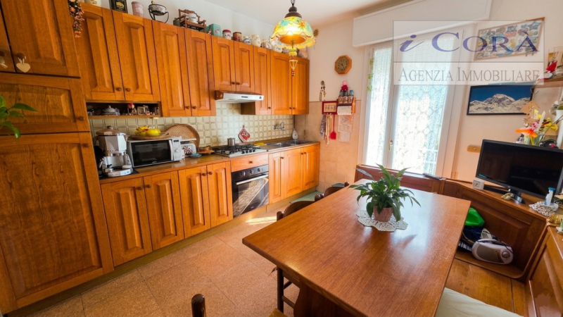 Teolo collina, proponiamo appartamento al piano terra e primo con ingresso indipendente.
Residenz...