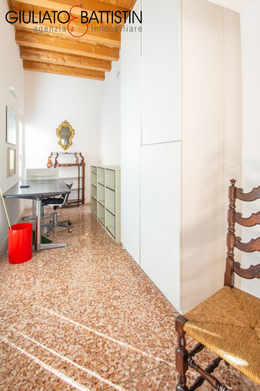 VICENZA: nel cuore del centro storico di Vicenza, all'interno di una prestigiosa e recente ristru...