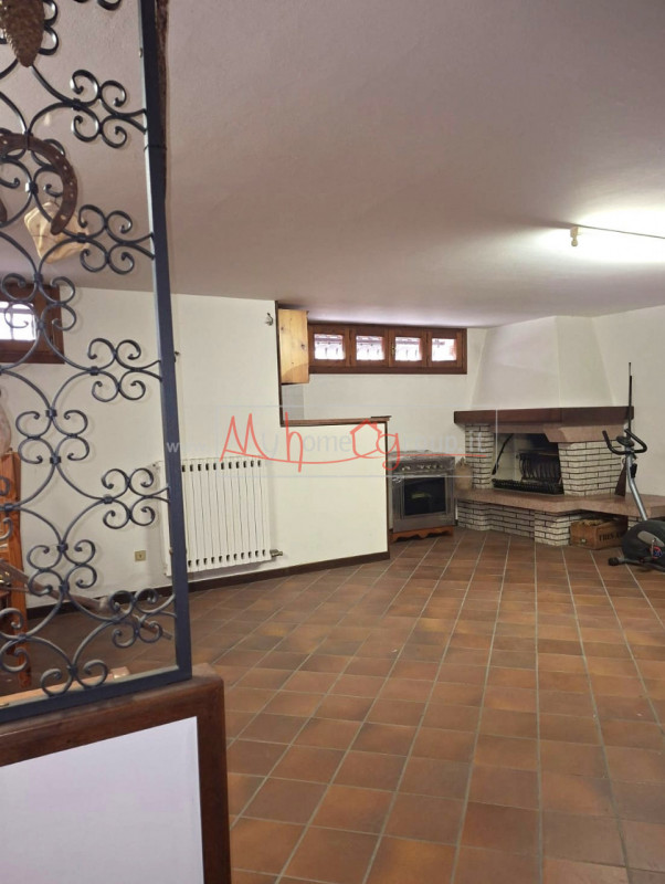 SELVAZZANO - (Rif. V298-s) - Scoprite questa incantevole porzione di bifamiliare situata nel cuor...