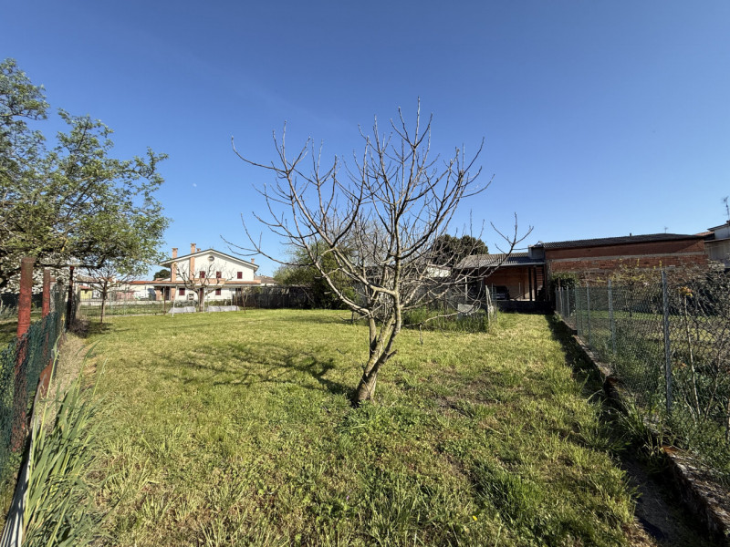 Ciao da Arcobaleno, se stai cercando indipendenza e comodi spazi abitativi, per te e per la tua f...