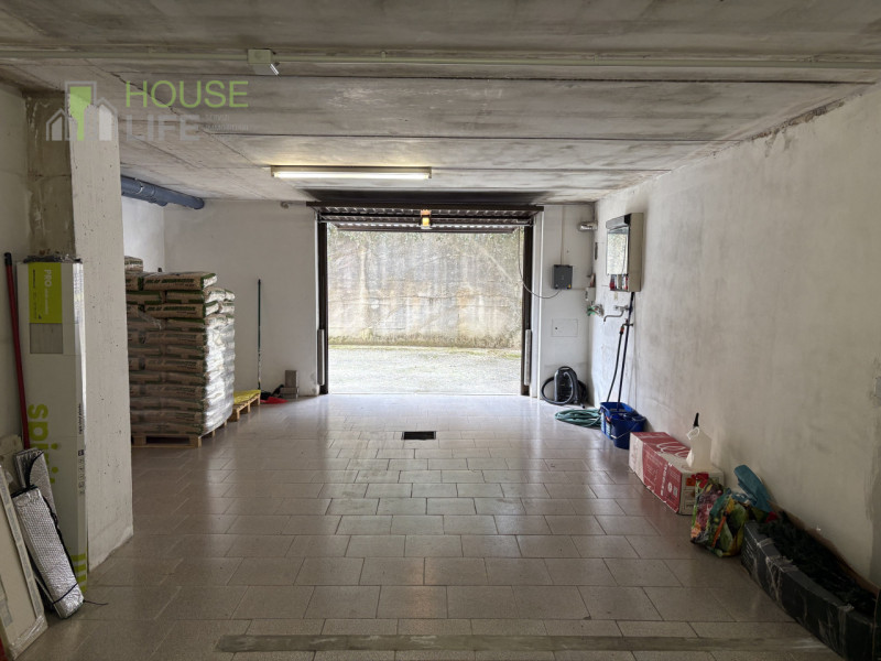 TORREBELVICINO: in zona comoda a tutti i servizi TRICAMERE al piano secondo e ultimo, inserito in...