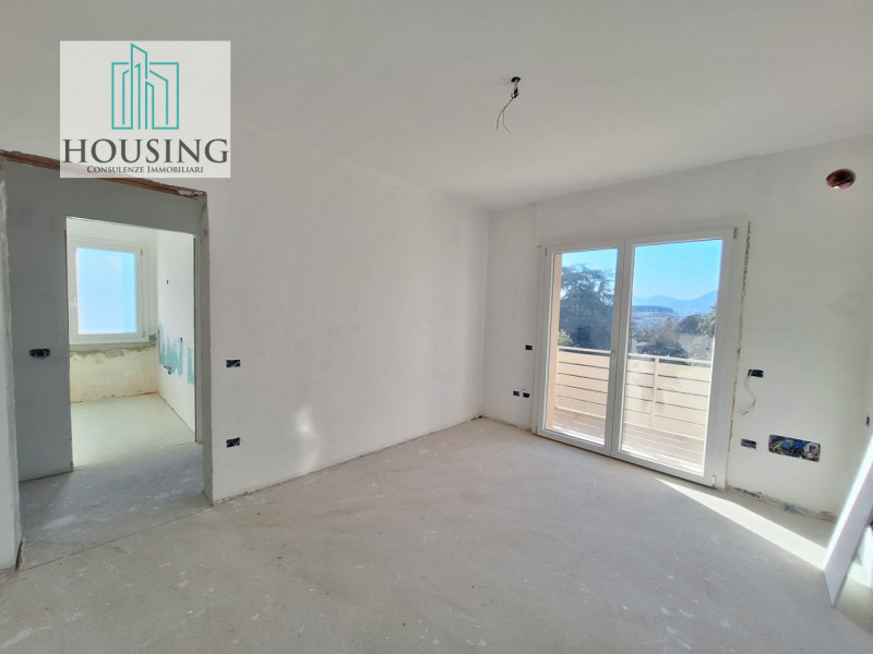 Proponiamo attico in un condominio ristrutturato a nuovo.
Ad Abano Terme, zona Sacro Cuore, l'uni...