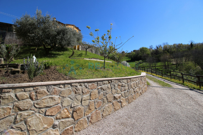 Salcedo

Stai cercando una casa singola in una cornice da favola con vista panoramica?

Prezzo € ...