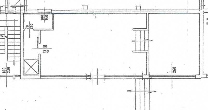 Negozio di c.a 70 mq con bellissime vetrine fronte statale Romea!
In posizione invidiabile, ben i...