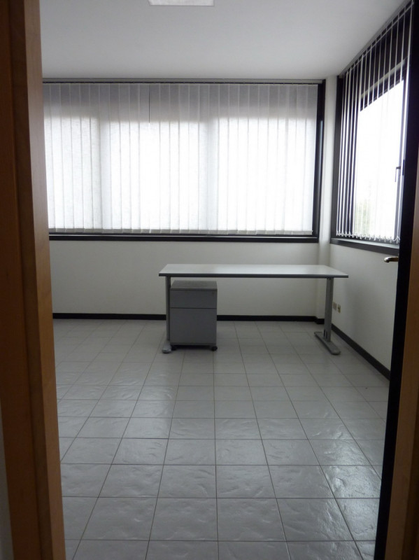 A Carità  di Villorba (TV), piazza Aldo Moro, proponiamo in AFFITTO ufficio di 57 metri quadrati ...