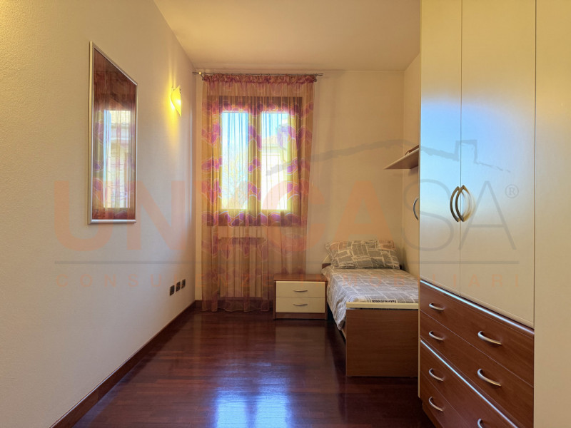 STRA: Proponiamo elegante appartamento inserito in una raffinata palazzina di sole 6 unità abitat...