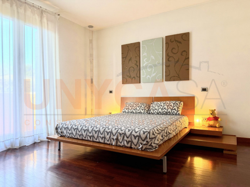 STRA: Proponiamo elegante appartamento inserito in una raffinata palazzina di sole 6 unità abitat...