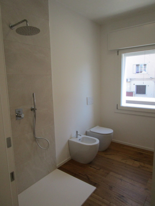 Proponiamo in vendita una splendida casa singola terratetto di circa 160 mq situata nel cuore del...