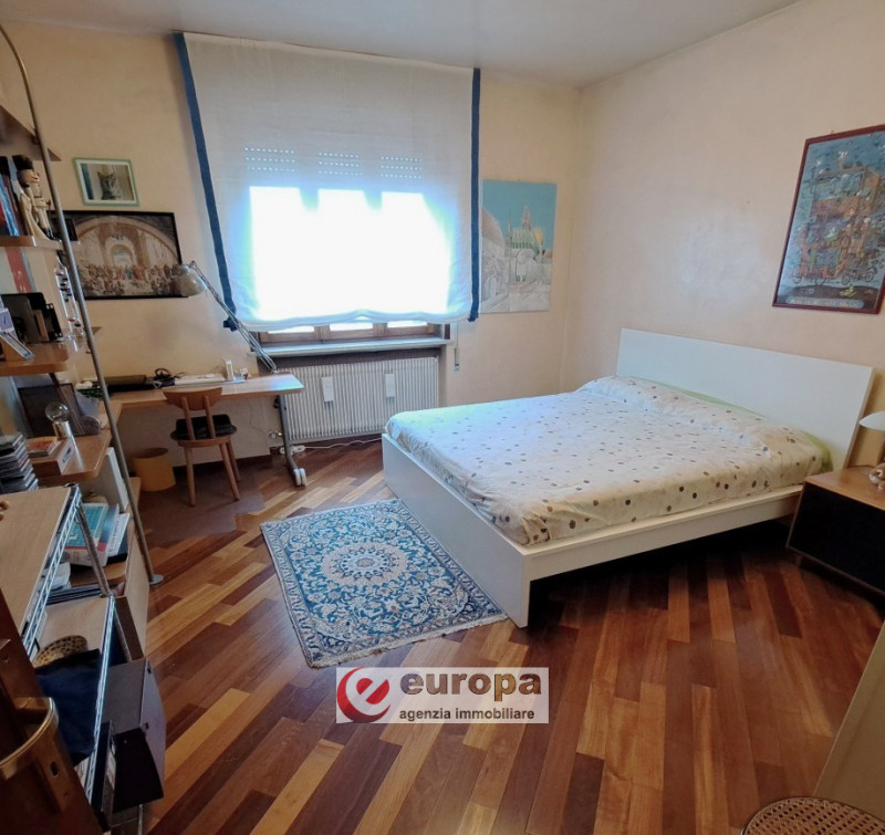 A pochi Km. dalla città, in direzione Nord e precisamente a CAVAZZALE, zona interna a viale Europ...