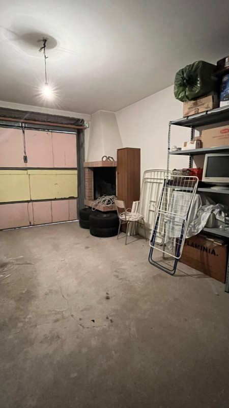 Nel cuore di Villa Estense proponiamo in vendita una rara opportunità: casa singola terratetto di...