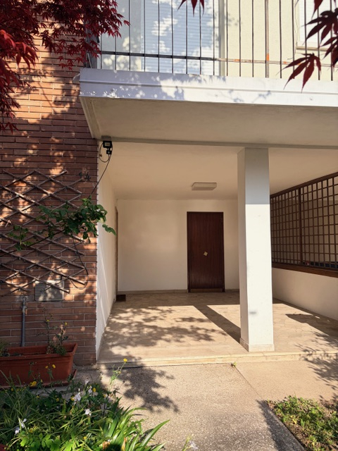 nel ricercato quartiere di Don Bosco-Mandria porzione di bifamiliare che è stata oggetto di 
supe...