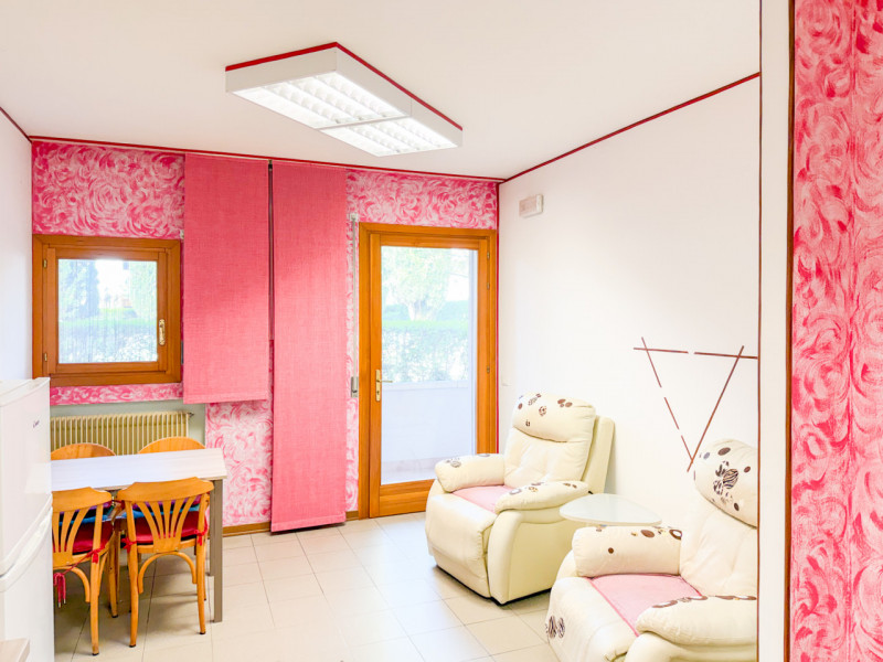 (PER INFO VITTORIO 3517343301)In contesto residenziale tranquillo e ben curato, proponiamo in ven...