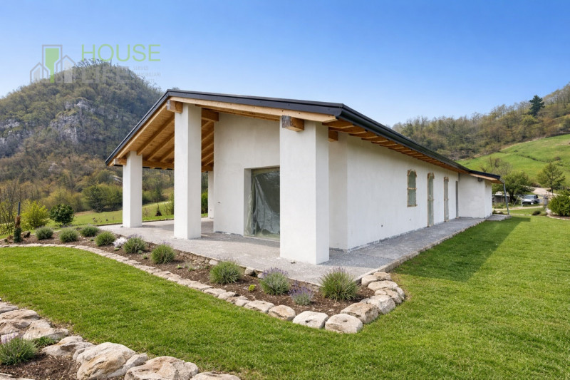 Monte di Malo: Scopri la tua nuova casa in una posizione esclusiva e panoramica a Monte di Malo! ...