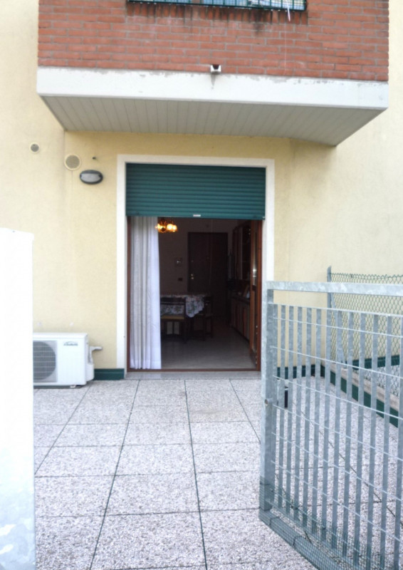 VILLAGA, Belvedere: Interessante appartamento al p. terra di mq 60 con ingresso privato, ampia zo...