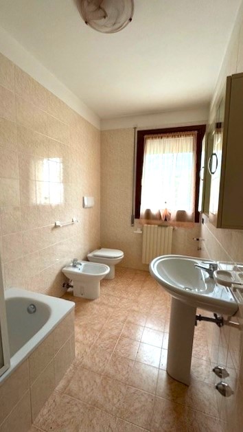 VILLAGA, Belvedere: Interessante appartamento al p. terra di mq 60 con ingresso privato, ampia zo...