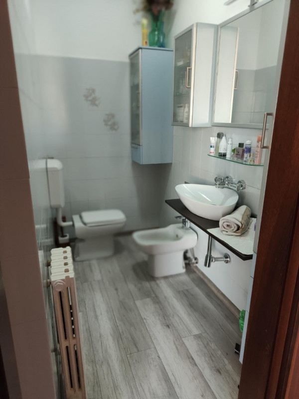 LIMENA: Porzione di testa di trifamiliare di 217 mq che si sviluppa su 4 livelli:

-piano interra...