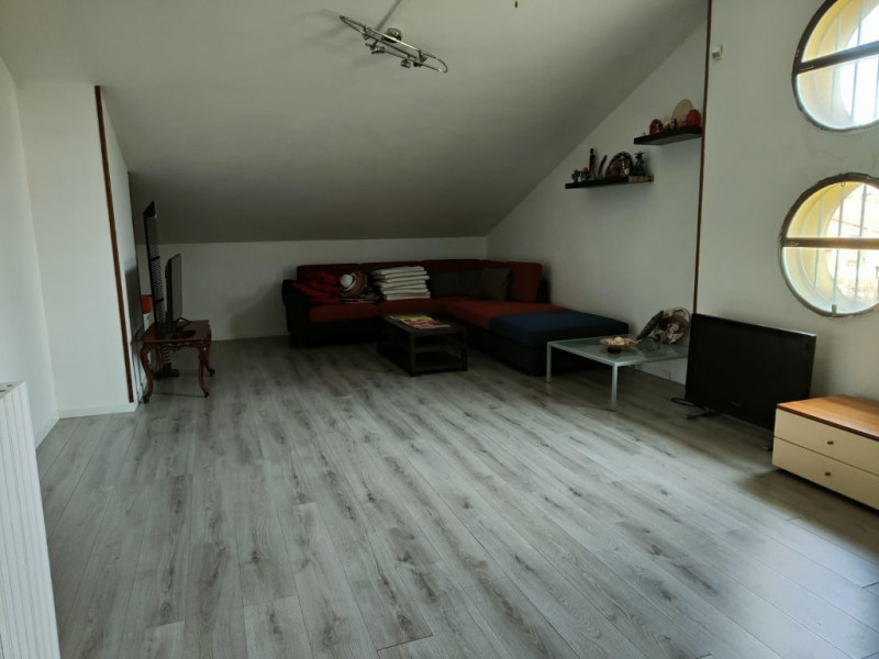 LIMENA: Porzione di testa di trifamiliare di 217 mq che si sviluppa su 4 livelli:

-piano interra...