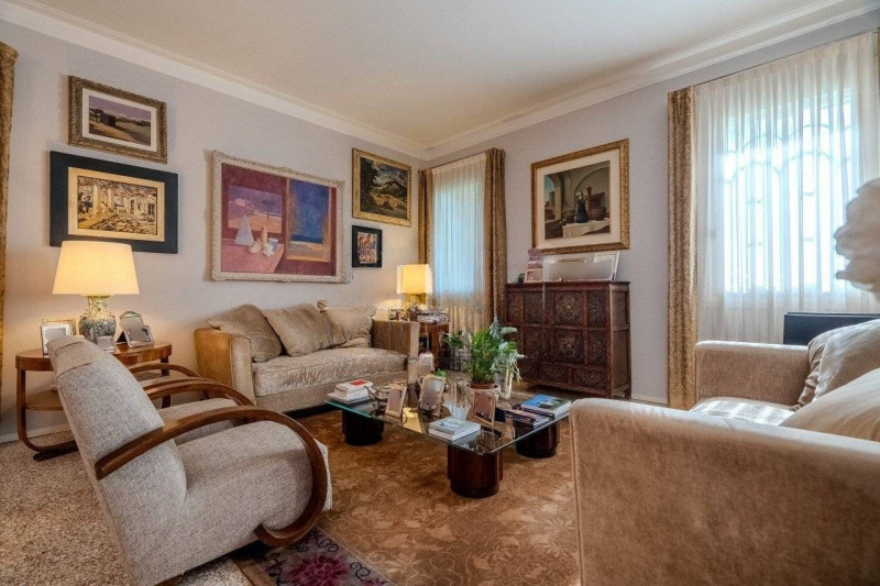 VICENZA CENTRO: VILLA LIBERTY COMPLETAMENTE RISTRUTTURATA, GIARDINO, DUE POSTI AUTO COPERTI. EURO...