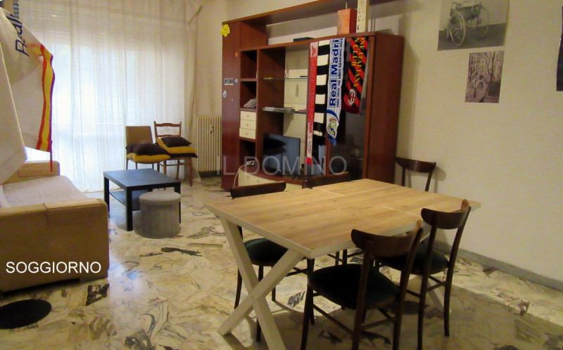 Disponibile da subito appartamento in quartiere Sacra Famiglia, a pochi passi dalle mura del cent...