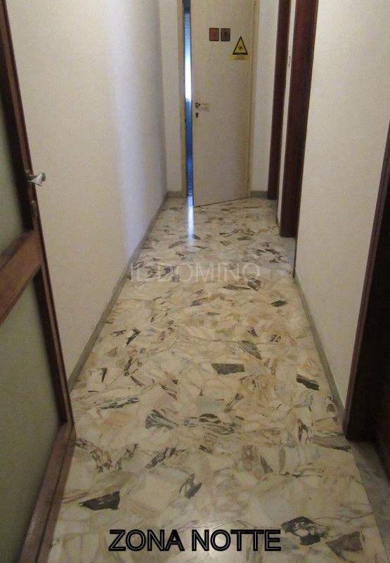 Disponibile da subito appartamento in quartiere Sacra Famiglia, a pochi passi dalle mura del cent...